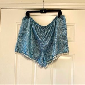 BLUE LEOPARD WITH LACE TRIM SLEEP SHORTS